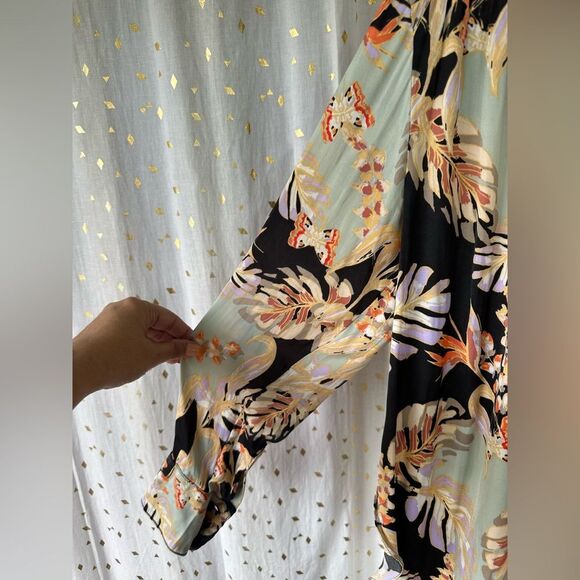 Free People Under The Palms Button Down Silky Soft Tropical Blouse Top XS - Picture 5 of 9
